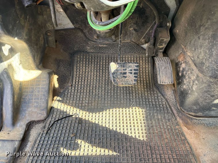 image for item EG7958 2011 International 7400 dump truck