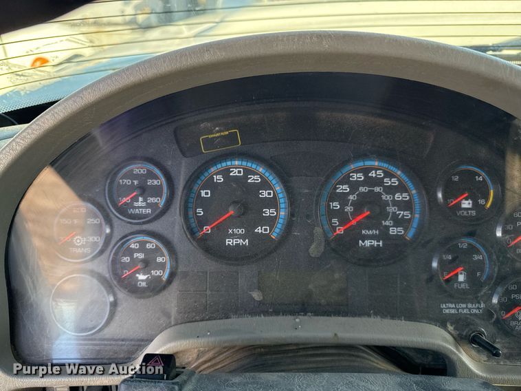 image for item EG7958 2011 International 7400 dump truck