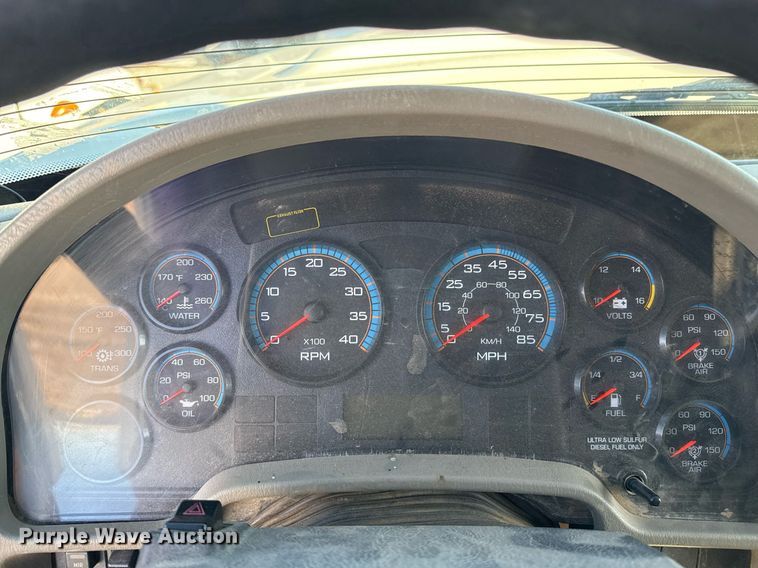 image for item EG7958 2011 International 7400 dump truck