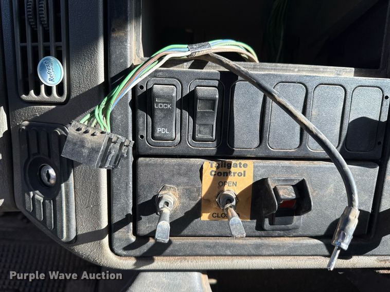 image for item EG7958 2011 International 7400 dump truck