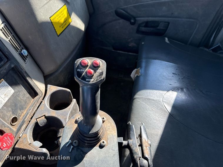 image for item EG7958 2011 International 7400 dump truck