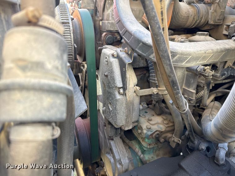 image for item EG7958 2011 International 7400 dump truck