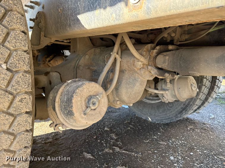 image for item EG7958 2011 International 7400 dump truck