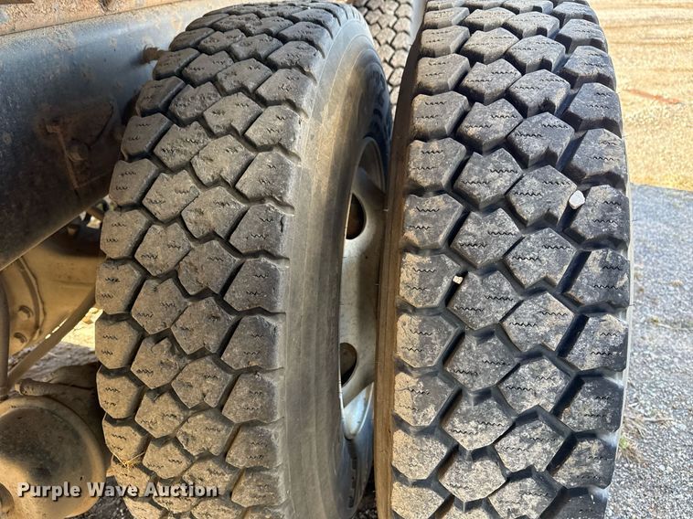 image for item EG7958 2011 International 7400 dump truck