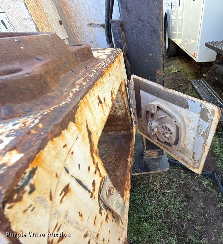 image for item EG7959 2008 International 4400 utility / service truck