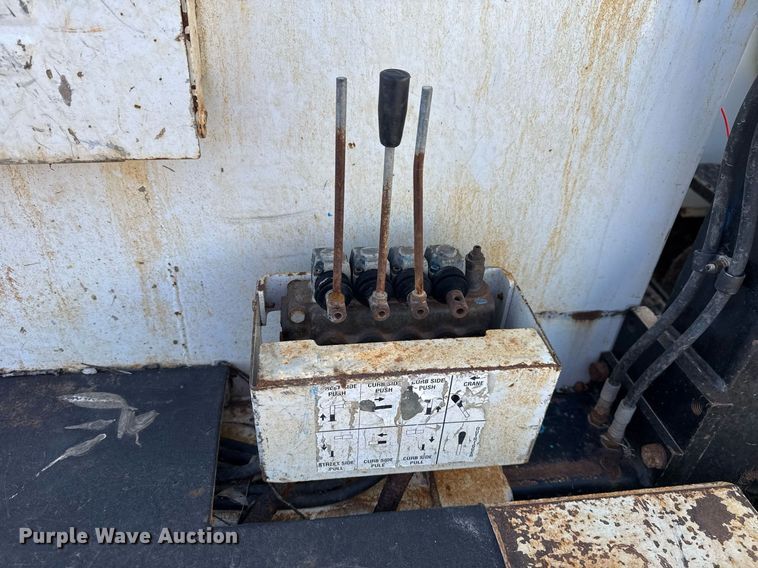 image for item EG7959 2008 International 4400 utility / service truck