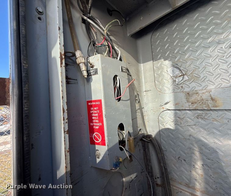 image for item EG7959 2008 International 4400 utility / service truck