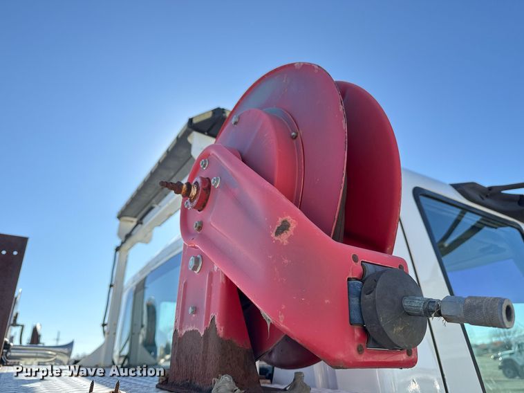 image for item EG7959 2008 International 4400 utility / service truck