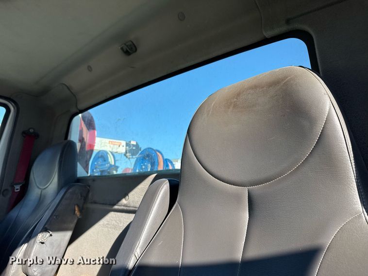 image for item EG7959 2008 International 4400 utility / service truck