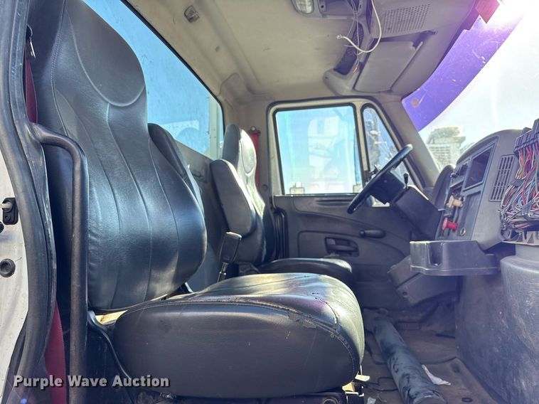 image for item EG7959 2008 International 4400 utility / service truck