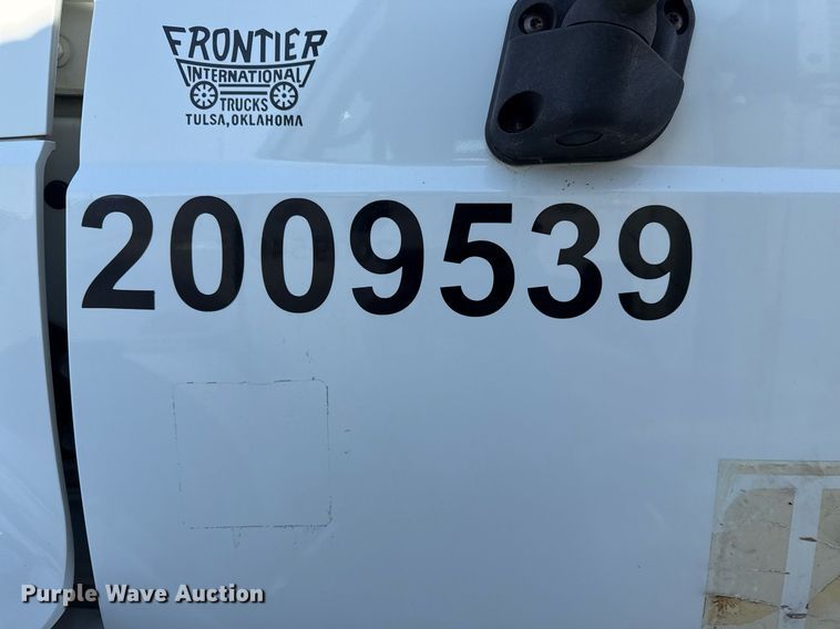 image for item EG7960 2009 International 4400 utility / service truck