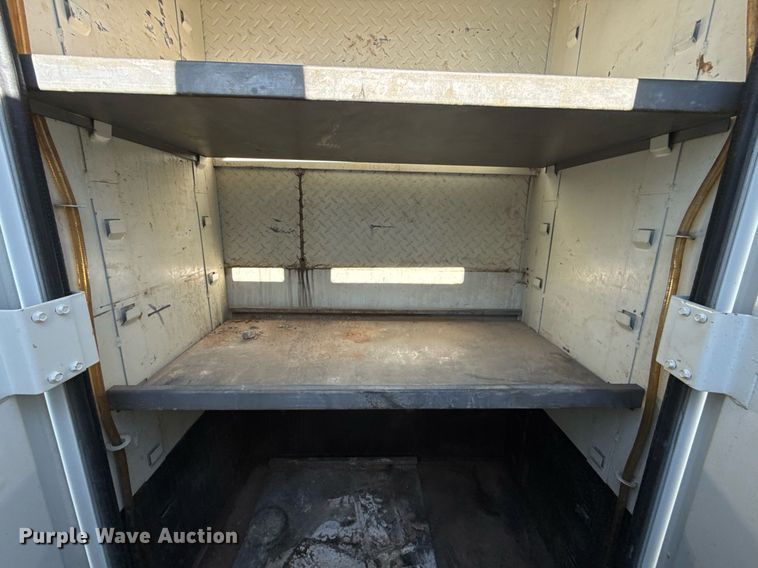 image for item EG7960 2009 International 4400 utility / service truck