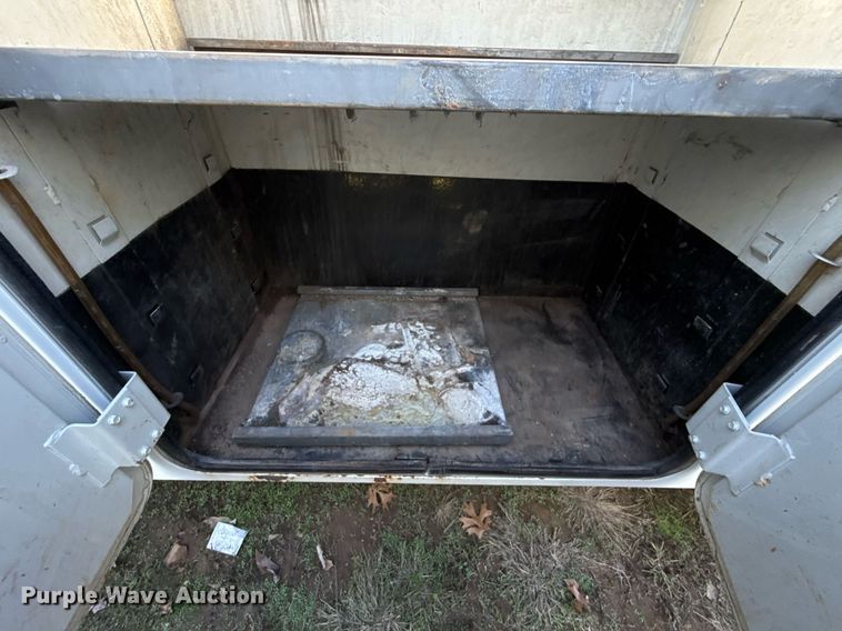 image for item EG7960 2009 International 4400 utility / service truck