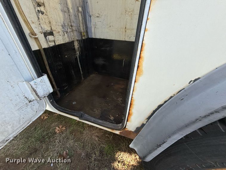 image for item EG7960 2009 International 4400 utility / service truck