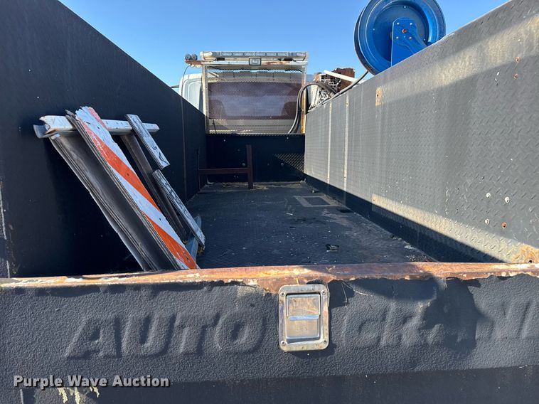 image for item EG7960 2009 International 4400 utility / service truck