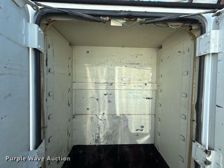 image for item EG7960 2009 International 4400 utility / service truck