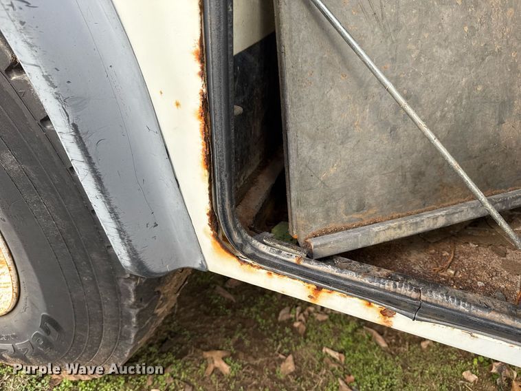 image for item EG7960 2009 International 4400 utility / service truck