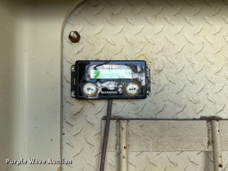 image for item EG7960 2009 International 4400 utility / service truck