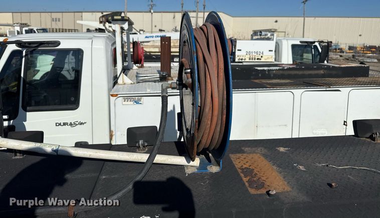 image for item EG7960 2009 International 4400 utility / service truck