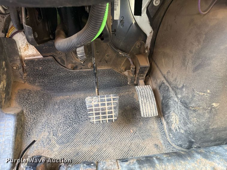 image for item EG7960 2009 International 4400 utility / service truck