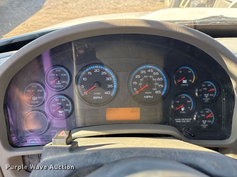 image for item EG7960 2009 International 4400 utility / service truck