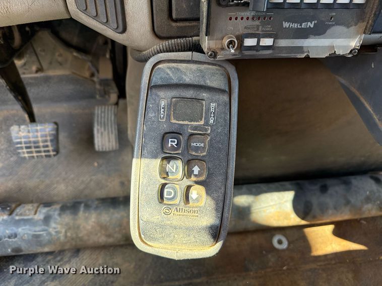 image for item EG7960 2009 International 4400 utility / service truck