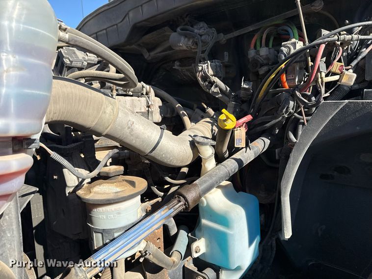 image for item EG7960 2009 International 4400 utility / service truck