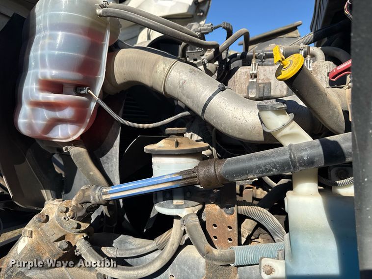 image for item EG7960 2009 International 4400 utility / service truck