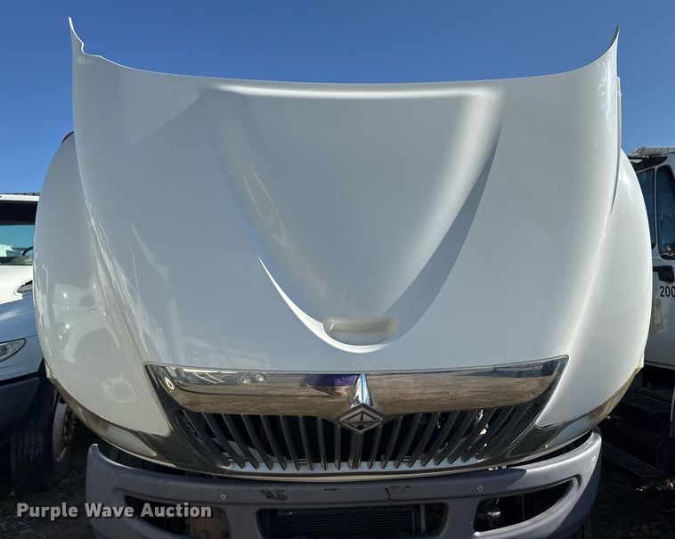 image for item EG7960 2009 International 4400 utility / service truck