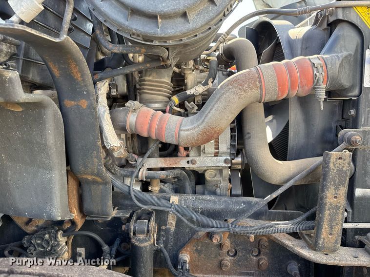 image for item EG7960 2009 International 4400 utility / service truck