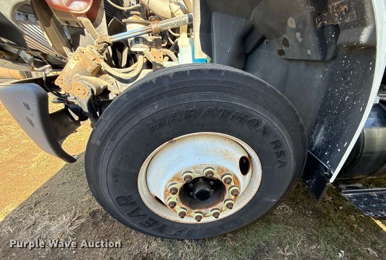 image for item EG7960 2009 International 4400 utility / service truck