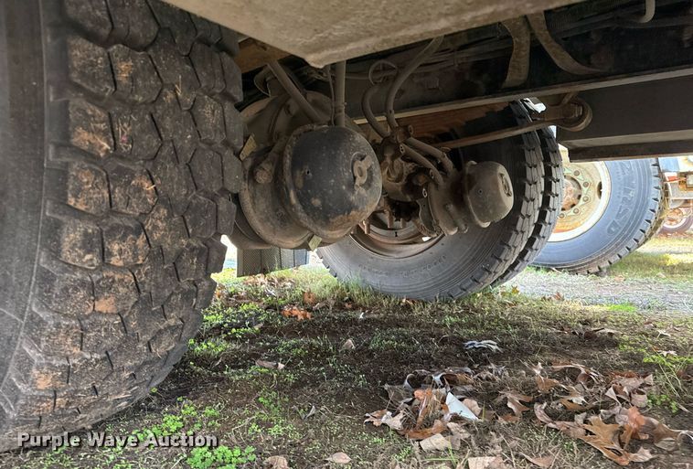 image for item EG7960 2009 International 4400 utility / service truck