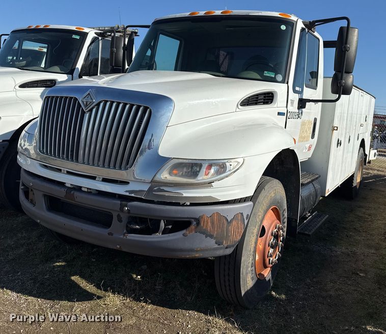 image for item EG7961 2009 International 4400 utility / service truck