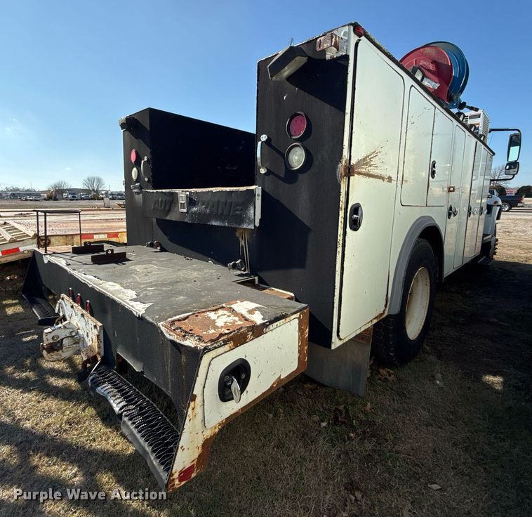 image for item EG7961 2009 International 4400 utility / service truck