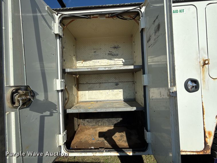 image for item EG7961 2009 International 4400 utility / service truck