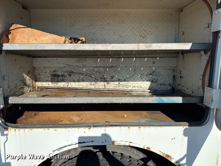 image for item EG7961 2009 International 4400 utility / service truck