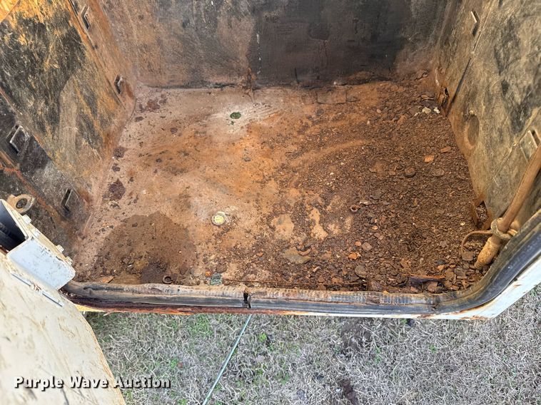 image for item EG7961 2009 International 4400 utility / service truck