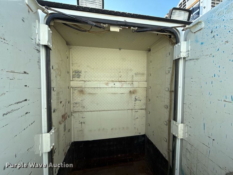 image for item EG7961 2009 International 4400 utility / service truck