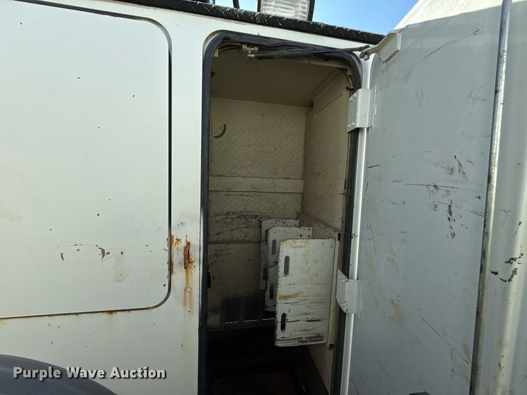 image for item EG7961 2009 International 4400 utility / service truck