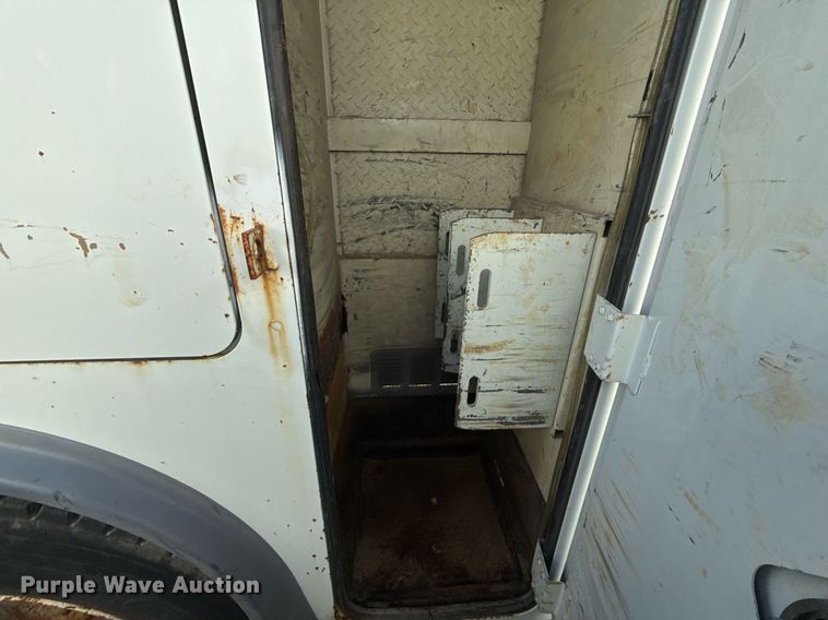 image for item EG7961 2009 International 4400 utility / service truck