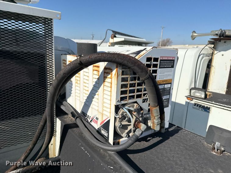 image for item EG7961 2009 International 4400 utility / service truck