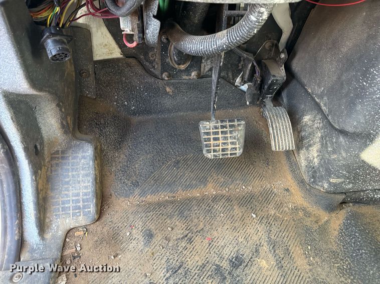 image for item EG7961 2009 International 4400 utility / service truck