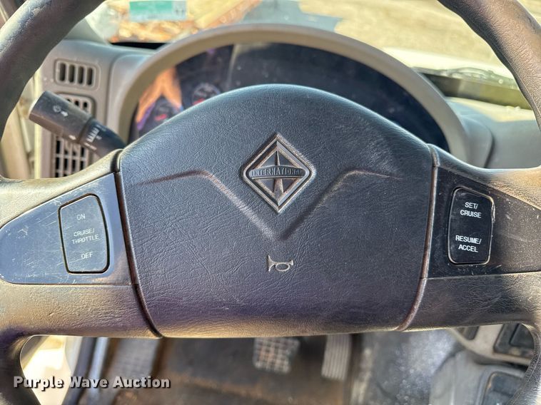 image for item EG7961 2009 International 4400 utility / service truck