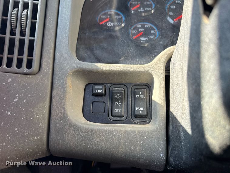 image for item EG7961 2009 International 4400 utility / service truck