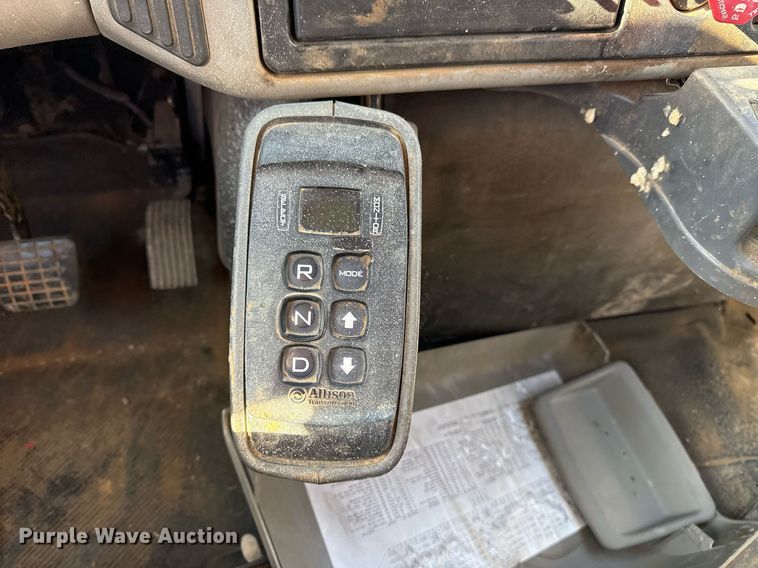 image for item EG7961 2009 International 4400 utility / service truck