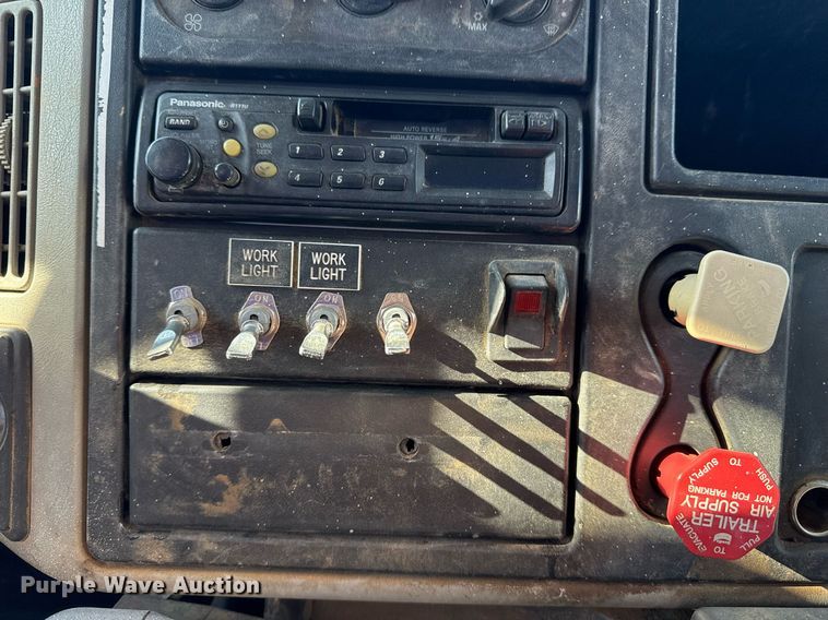 image for item EG7961 2009 International 4400 utility / service truck