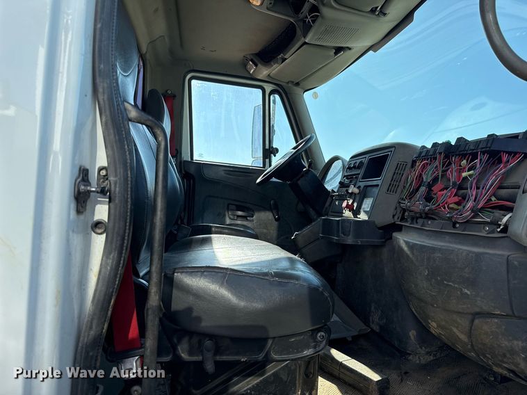 image for item EG7961 2009 International 4400 utility / service truck