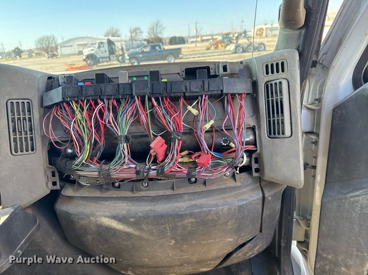 image for item EG7961 2009 International 4400 utility / service truck