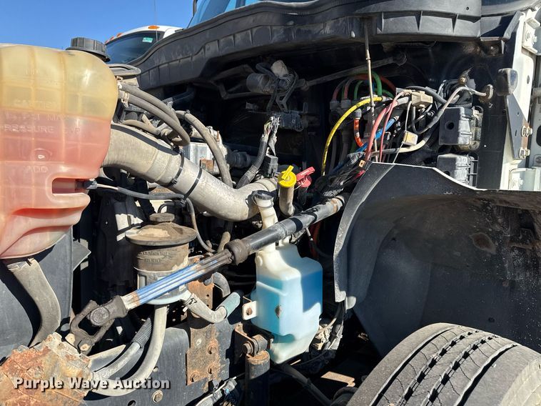 image for item EG7961 2009 International 4400 utility / service truck