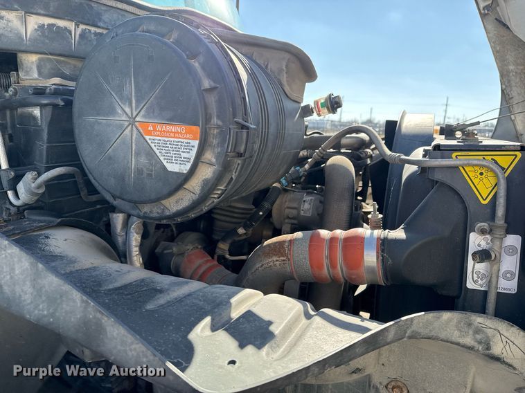 image for item EG7961 2009 International 4400 utility / service truck